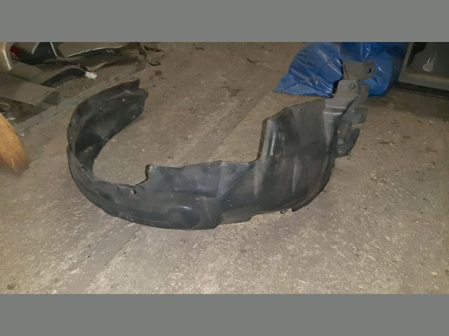 bontott DAIHATSU CUORE Jobb első Első Dobbetét (Kerékjárati, Műanyag)