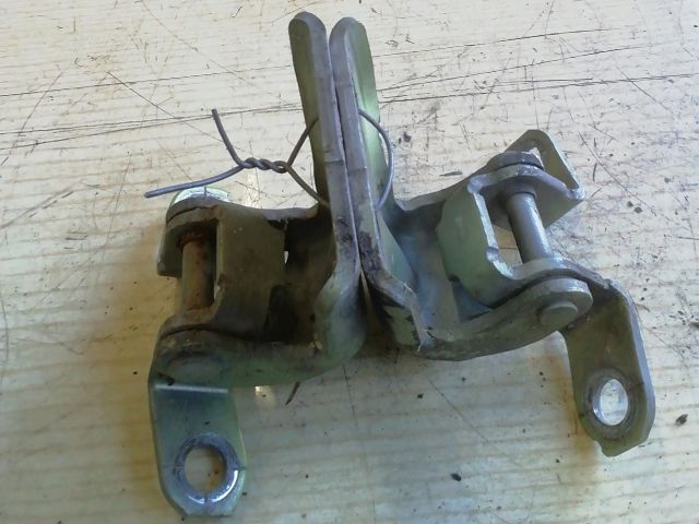 bontott DAIHATSU CUORE Jobb első Zsanér