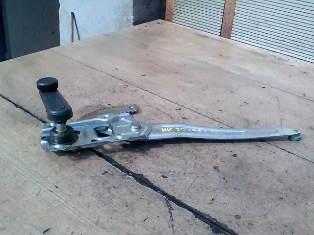 bontott DAIHATSU CUORE Jobb hátsó Ablakemelő Szerkezet (Mechanikus)