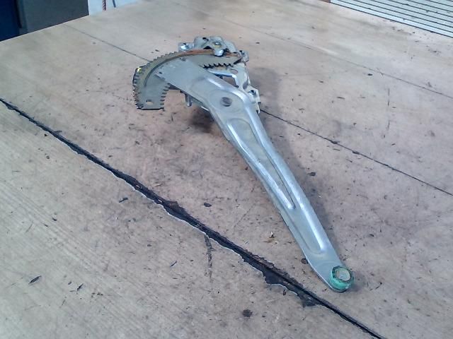 bontott DAIHATSU CUORE Jobb hátsó Ablakemelő Szerkezet (Mechanikus)