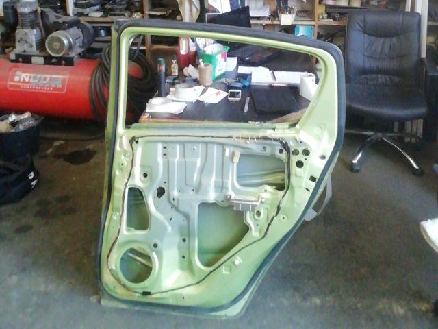 bontott DAIHATSU CUORE Jobb hátsó Ajtó (Üres lemez)