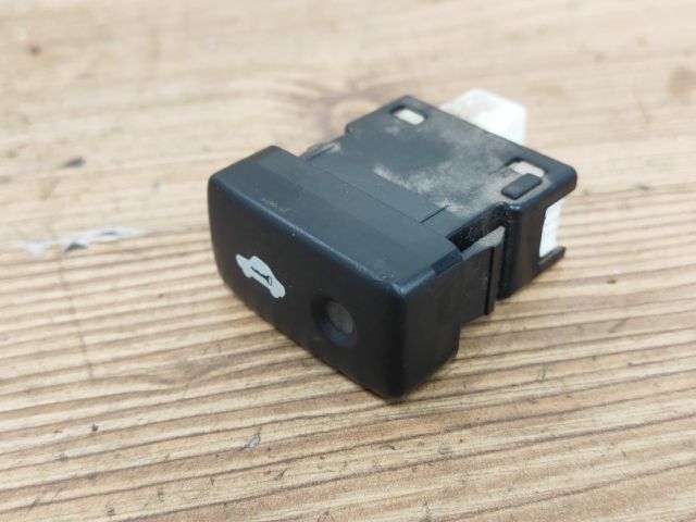 bontott DAIHATSU CUORE Központizár Kapcsoló