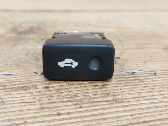 bontott DAIHATSU CUORE Központizár Kapcsoló