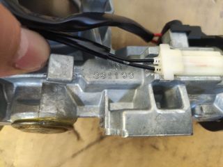 bontott DAIHATSU MATERIA Gyújtáskapcsoló Házzal