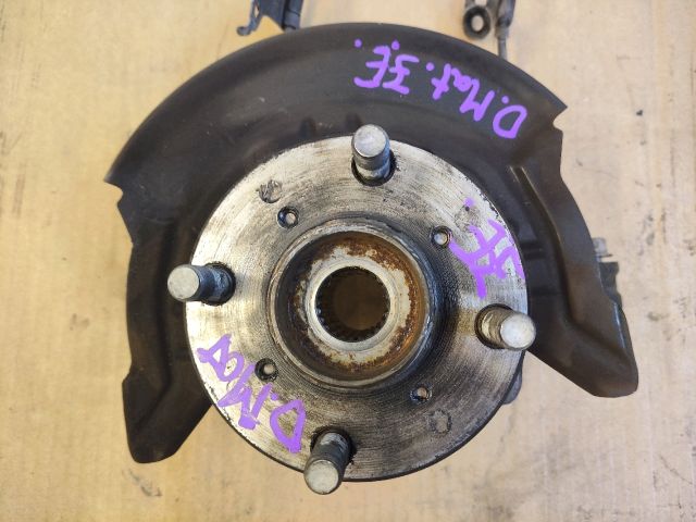 bontott DAIHATSU MATERIA Jobb első Csonkállvány Kerékaggyal