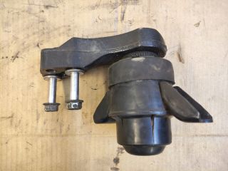 bontott DAIHATSU MATERIA Motor Tartó Bak (Fém)