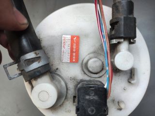 bontott DAIHATSU MATERIA Üzemanyagszint Jeladó