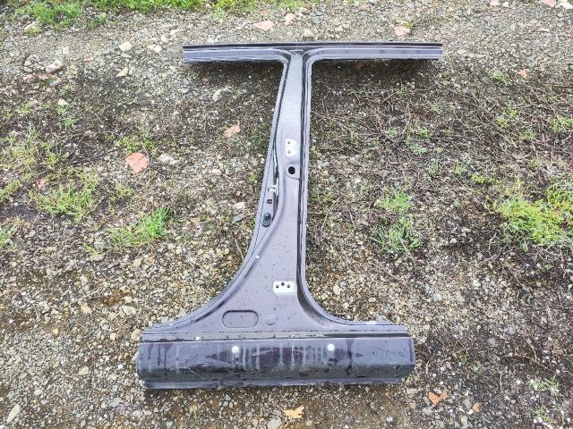 bontott DAIHATSU MATERIA Bal B Oszlop