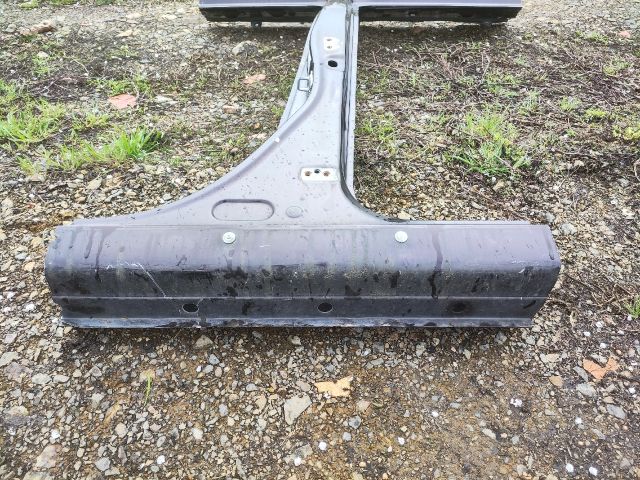 bontott DAIHATSU MATERIA Bal B Oszlop