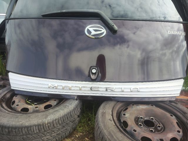 bontott DAIHATSU MATERIA Csomagtérajtó (Részeivel)