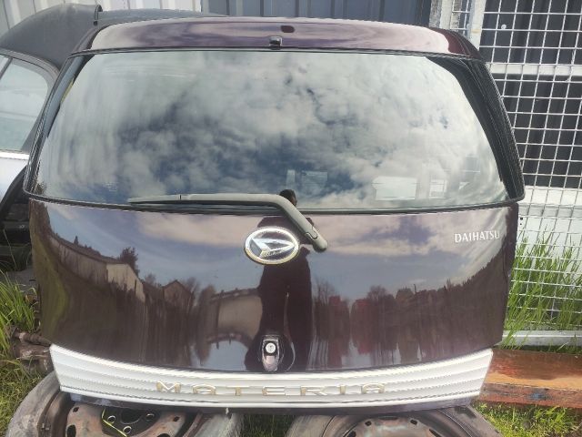 bontott DAIHATSU MATERIA Csomagtérajtó (Részeivel)