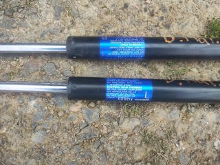 bontott DAIHATSU MATERIA Gázrugós Kitámasztó Teleszkóp Pár Csomagtérajtó