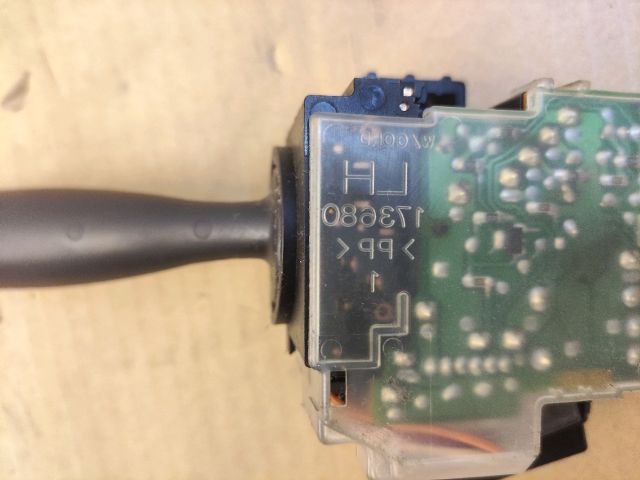 bontott DAIHATSU MATERIA Jobb Kormánykapcsoló Ablaktörlő