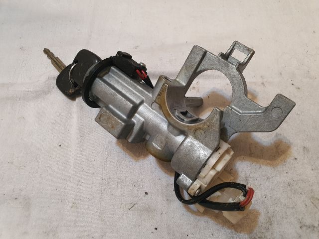 bontott DAIHATSU SIRION Gyújtáskapcsoló Házzal