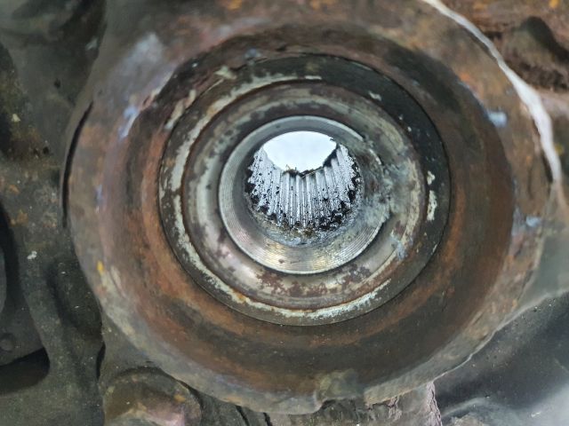 bontott DAIHATSU SIRION Jobb első Kerékagy