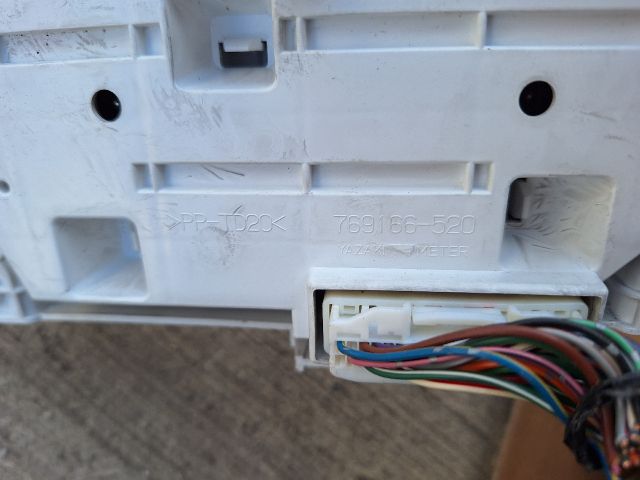 bontott DAIHATSU SIRION Kilométeróra