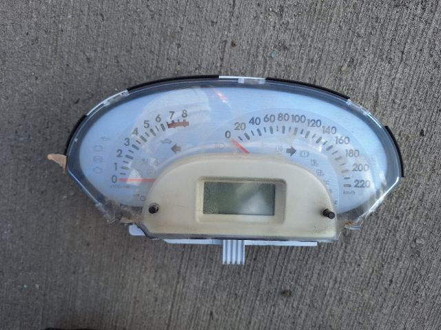 bontott DAIHATSU SIRION Kilométeróra