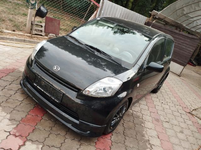 bontott DAIHATSU SIRION Bal első Rugó