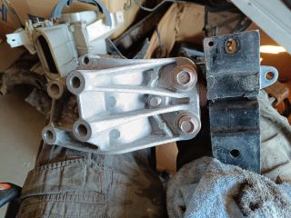 bontott DAIHATSU SIRION Motor Tartó Bak (Fém)