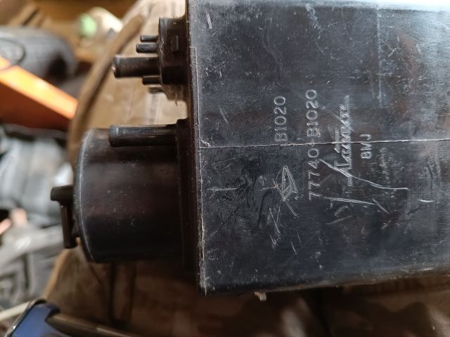 bontott DAIHATSU SIRION Aktív Szénszűrő