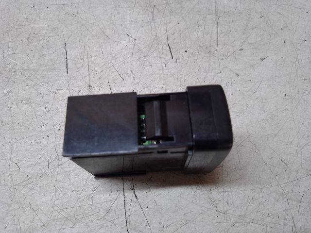 bontott DAIHATSU SIRION AUX Csatlakozó