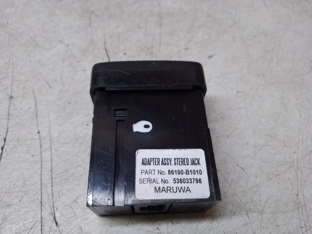 bontott DAIHATSU SIRION AUX Csatlakozó