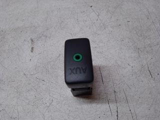 bontott DAIHATSU SIRION AUX Csatlakozó