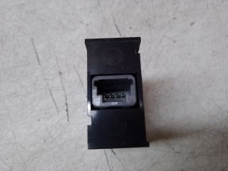 bontott DAIHATSU SIRION AUX Csatlakozó