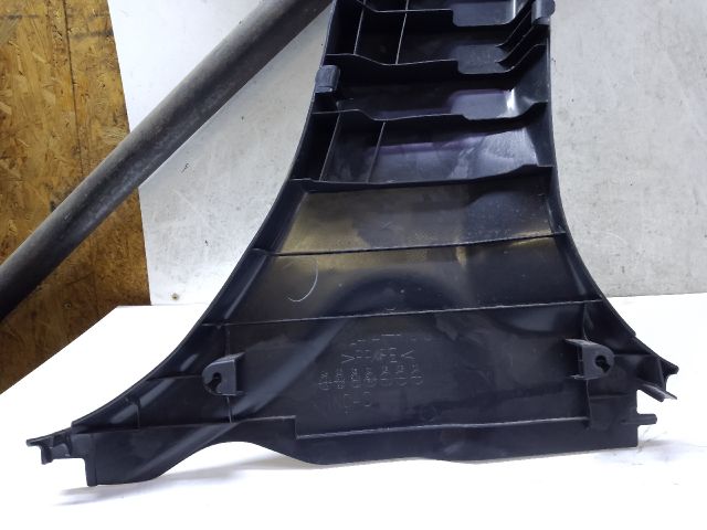 bontott DAIHATSU SIRION Bal B Oszlop Burkolat