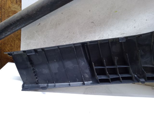 bontott DAIHATSU SIRION Bal B Oszlop Burkolat