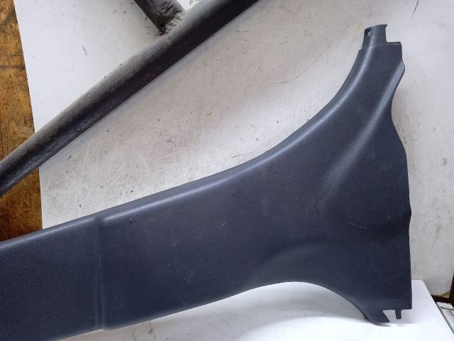 bontott DAIHATSU SIRION Bal B Oszlop Burkolat