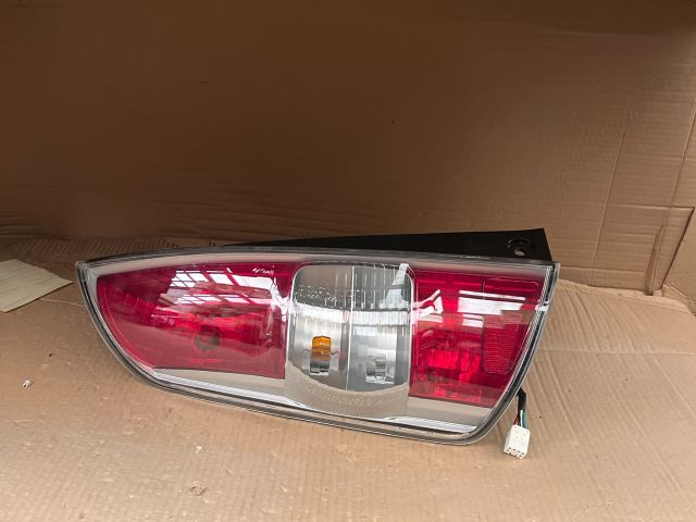 bontott DAIHATSU SIRION Bal Hátsó Lámpa