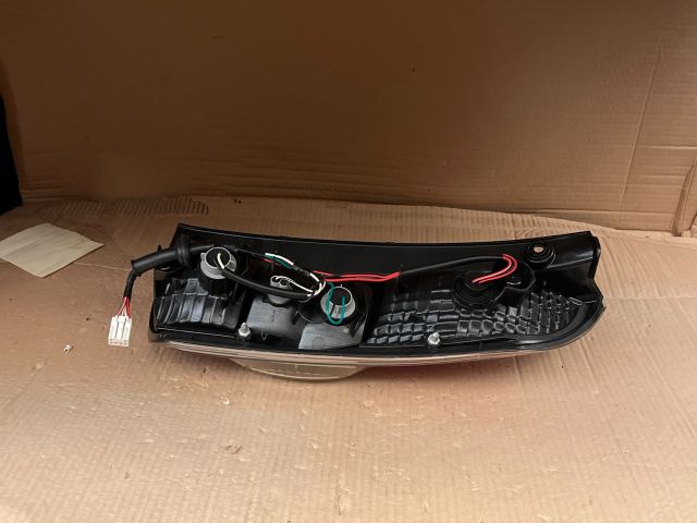 bontott DAIHATSU SIRION Bal Hátsó Lámpa