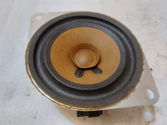 bontott DAIHATSU SIRION Bal Műszerfal Hangszóró