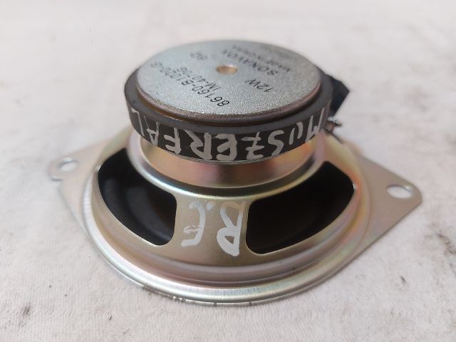 bontott DAIHATSU SIRION Bal Műszerfal Hangszóró