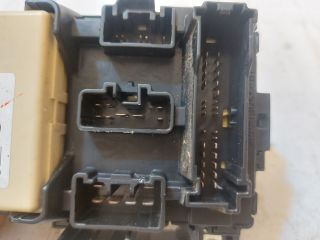 bontott DAIHATSU SIRION Biztosítéktábla Utastér