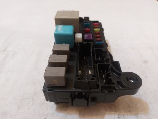 bontott DAIHATSU SIRION Biztosítéktábla Utastér