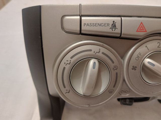 bontott DAIHATSU SIRION Fűtéskapcsoló (Nem klímás)