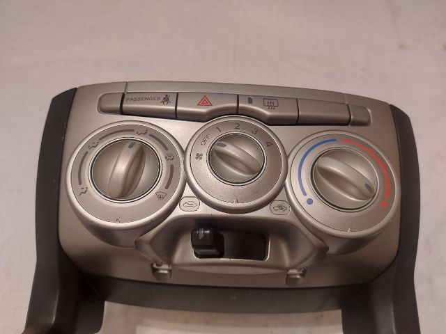 bontott DAIHATSU SIRION Fűtéskapcsoló (Nem klímás)