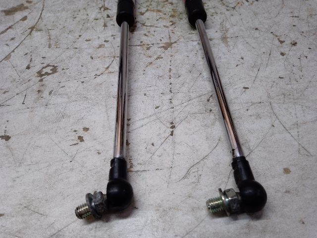 bontott DAIHATSU SIRION Gázrugós Kitámasztó Teleszkóp Pár Csomagtérajtó