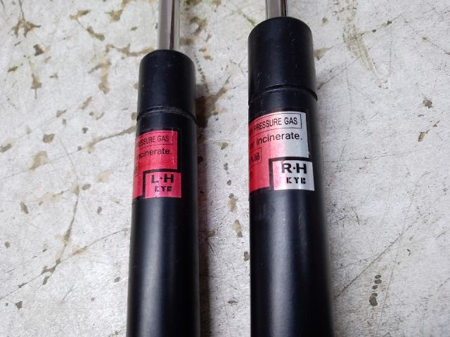 bontott DAIHATSU SIRION Gázrugós Kitámasztó Teleszkóp Pár Csomagtérajtó