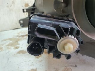 bontott DAIHATSU SIRION Jobb Fényszóró