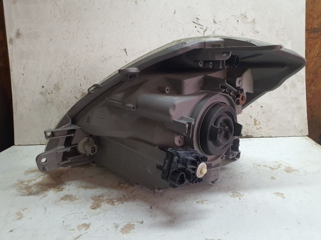 bontott DAIHATSU SIRION Jobb Fényszóró