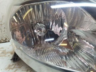 bontott DAIHATSU SIRION Jobb Fényszóró