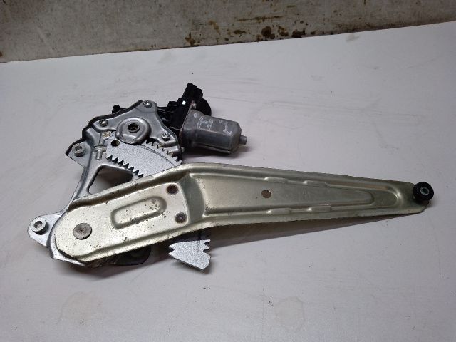 bontott DAIHATSU SIRION Jobb hátsó Ablakemelő Szerkezet (Elektromos)