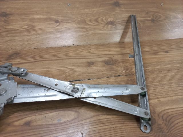 bontott DAIHATSU SIRION Jobb hátsó Ablakemelő Szerkezet (Elektromos)