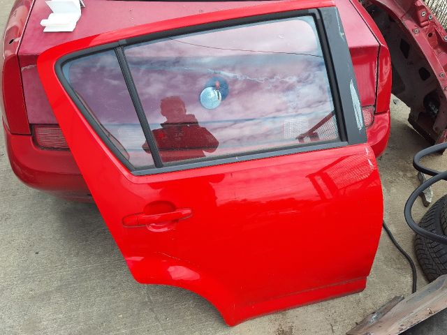 bontott DAIHATSU SIRION Jobb hátsó Ajtó (Részeivel)