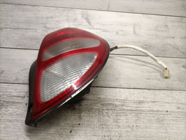 bontott DAIHATSU SIRION Jobb Hátsó Lámpa