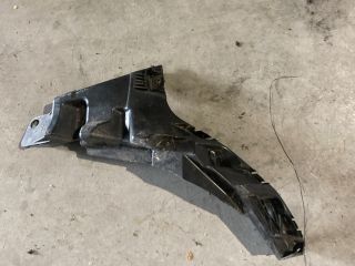 bontott DAIHATSU SIRION Jobb hátsó Oldal Lökhárító Tartó (Műanyag)