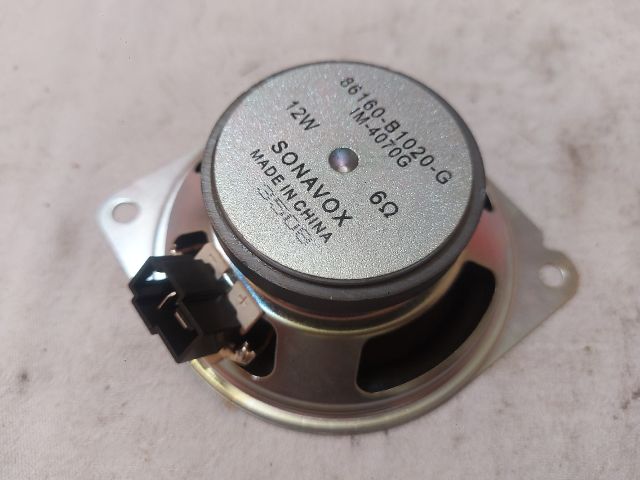 bontott DAIHATSU SIRION Jobb Műszerfal Hangszóró